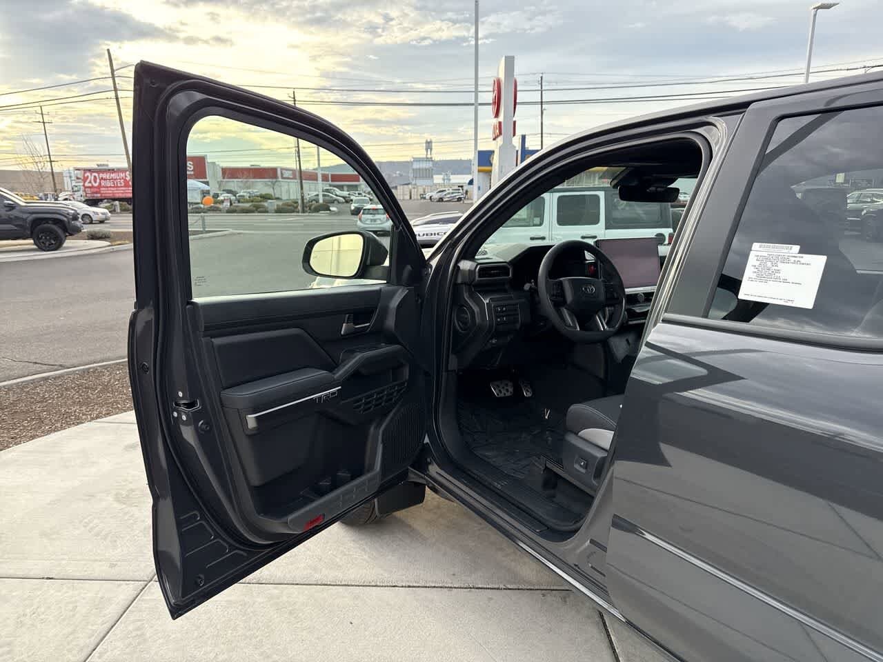 Thumbnail: 2025 Toyota Tacoma - 10