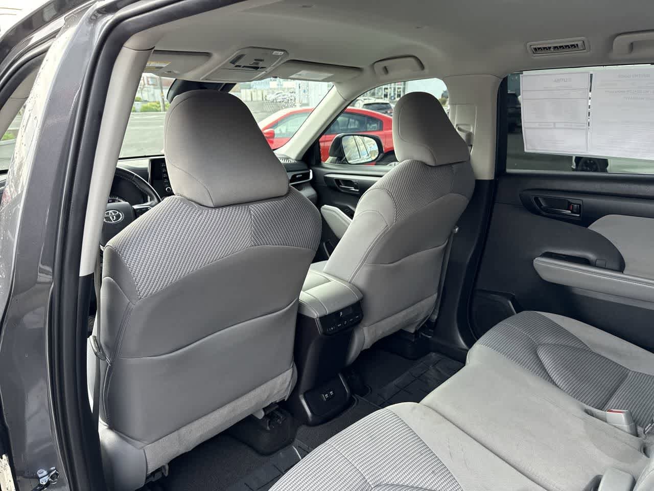 Thumbnail: 2021 Toyota Highlander - 14