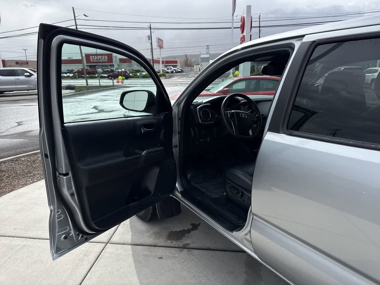 Thumbnail: 2023 Toyota Tacoma - 10