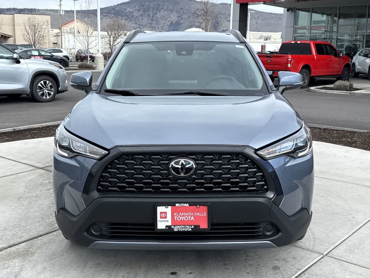 Thumbnail: 2022 Toyota Corolla Cross - 3
