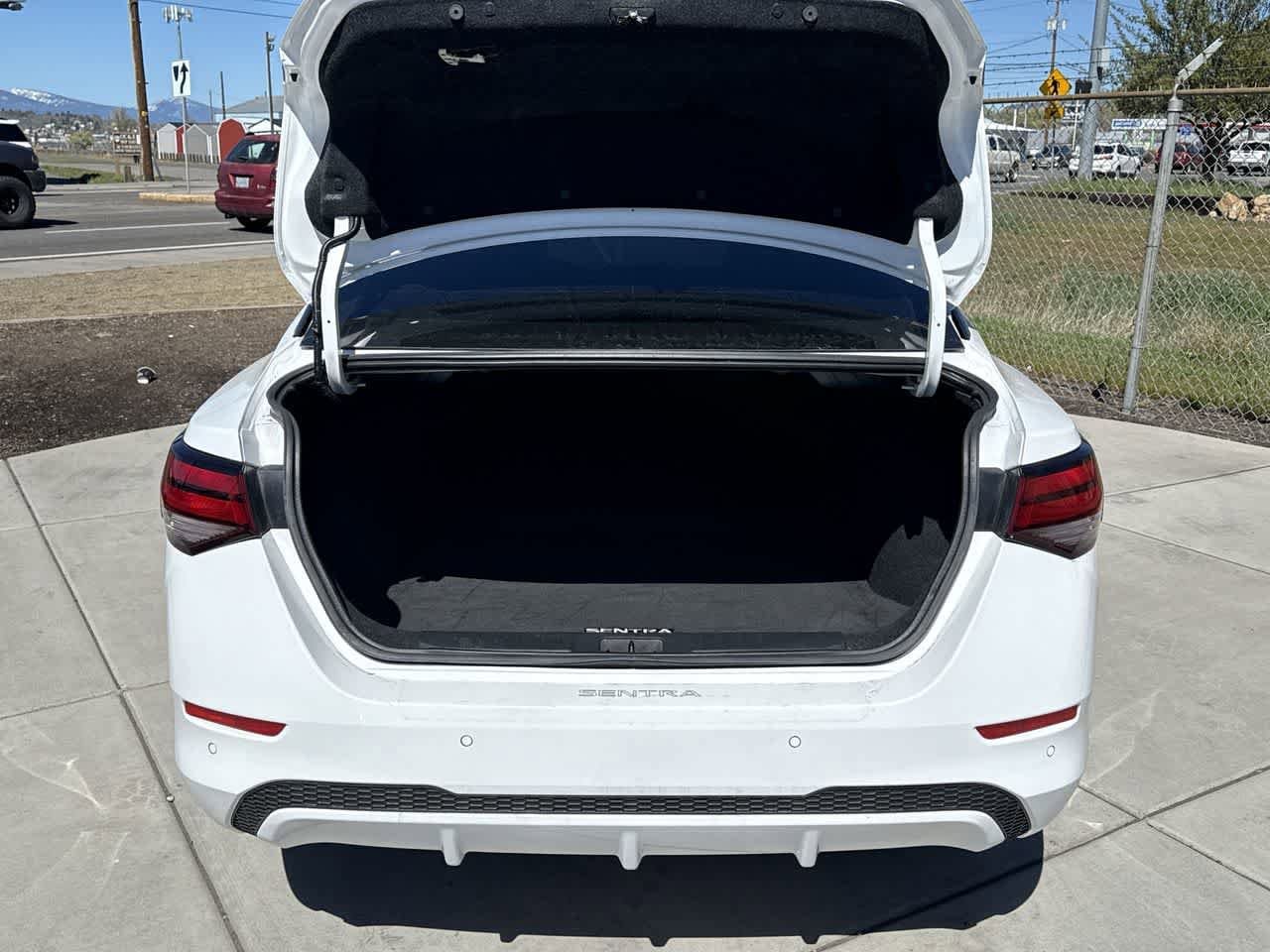 Thumbnail: 2022 Nissan Sentra - 6