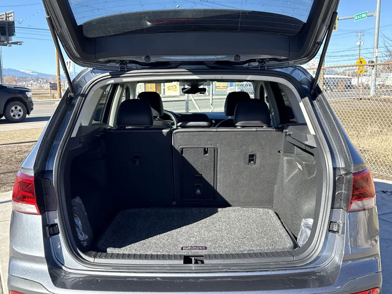 Thumbnail: 2022 Volkswagen Taos - 6