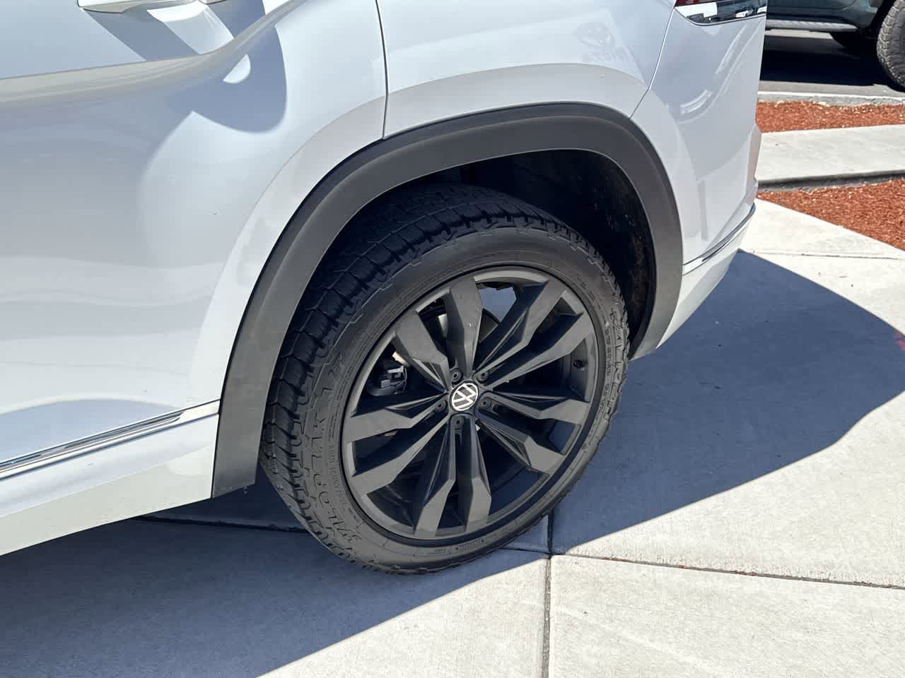 Thumbnail: 2021 Volkswagen Atlas - 8