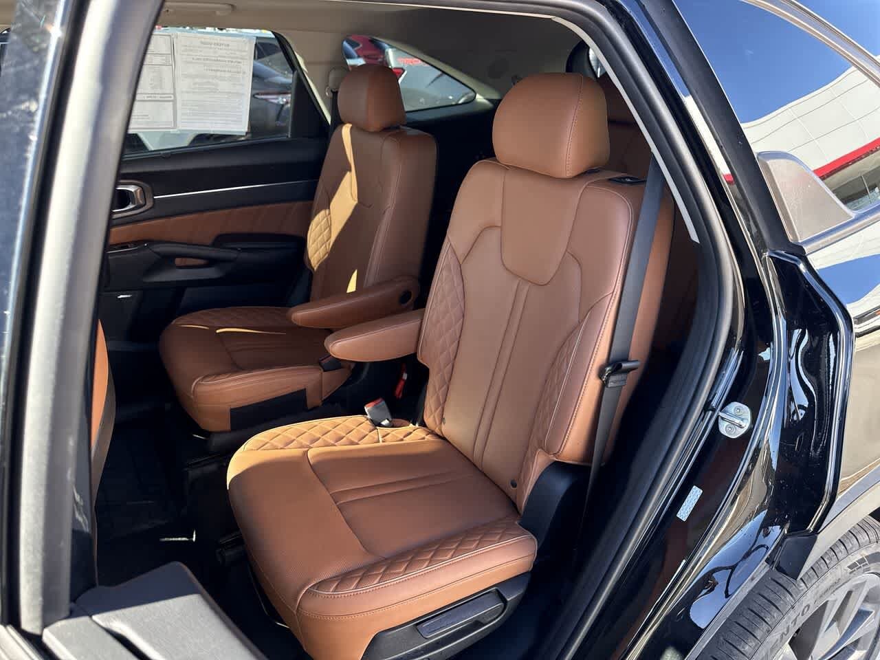 Thumbnail: 2023 Kia Sorento - 12