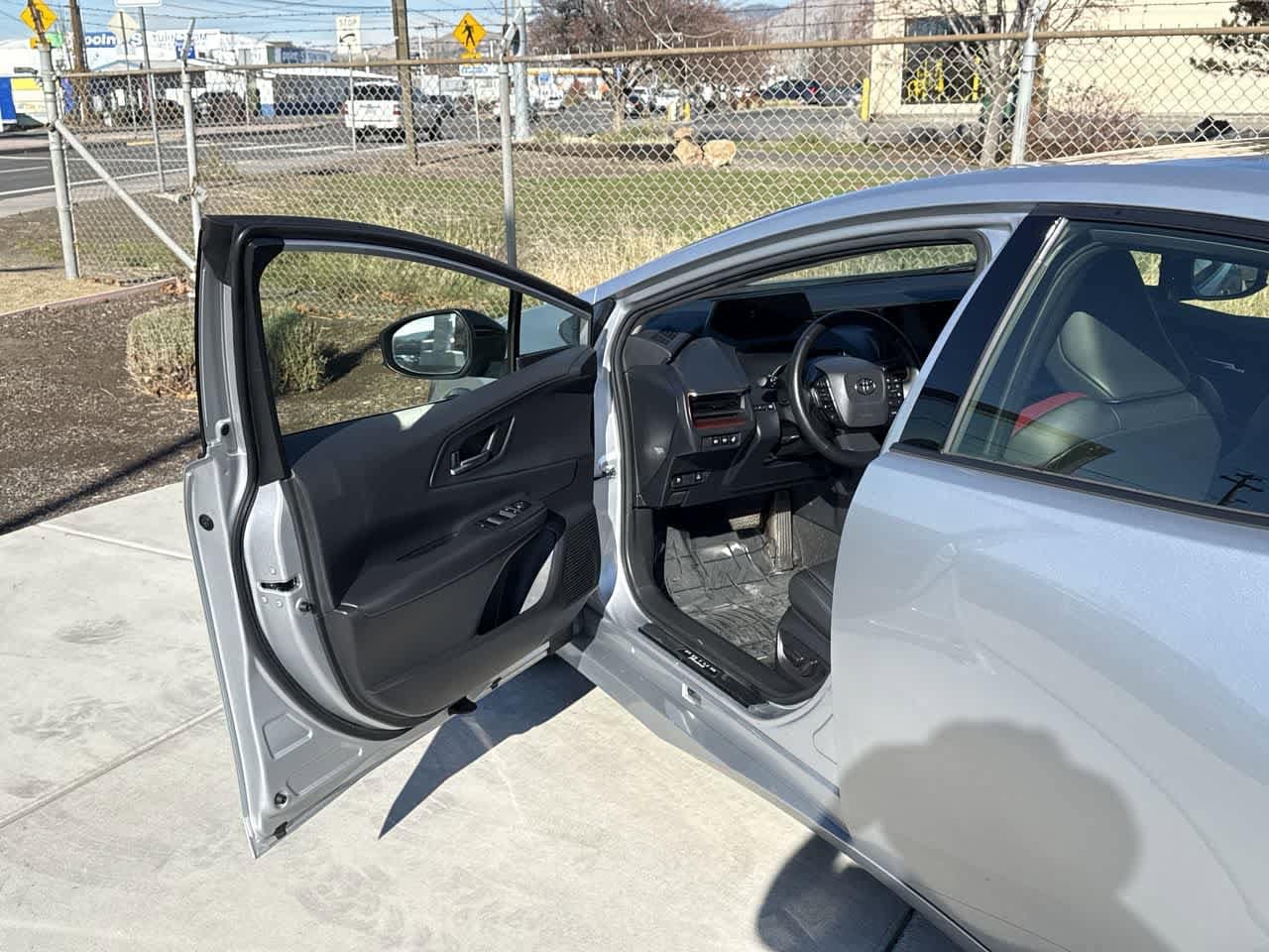 Thumbnail: 2024 Toyota Prius Prime - 10