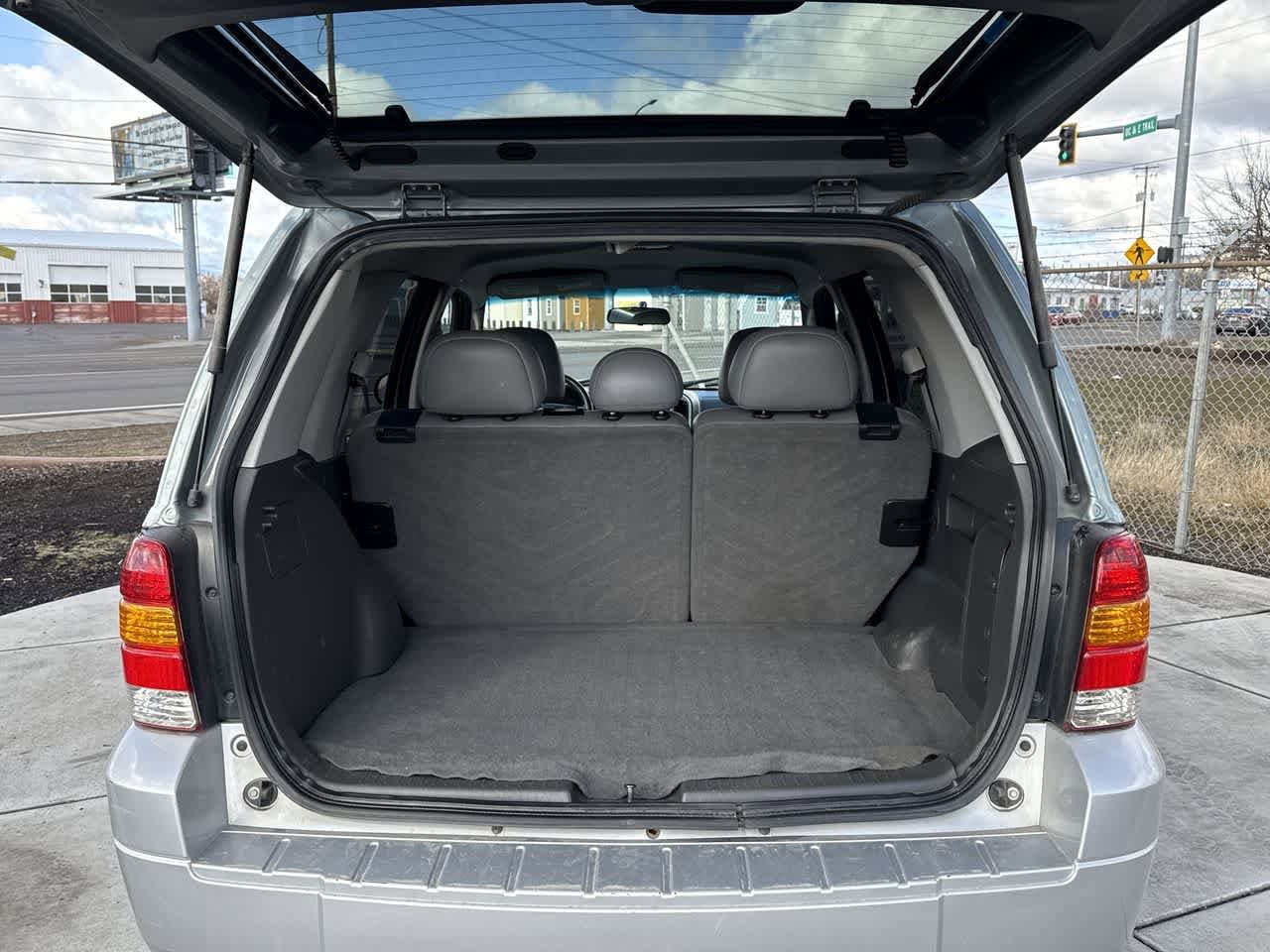 Thumbnail: 2006 Ford Escape - 6