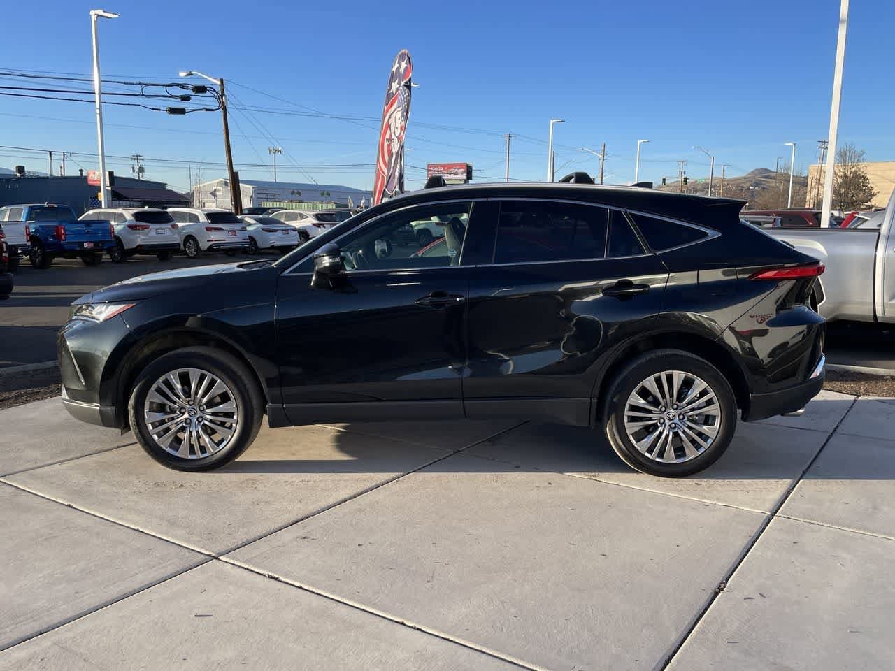 Thumbnail: 2022 Toyota Venza - 2