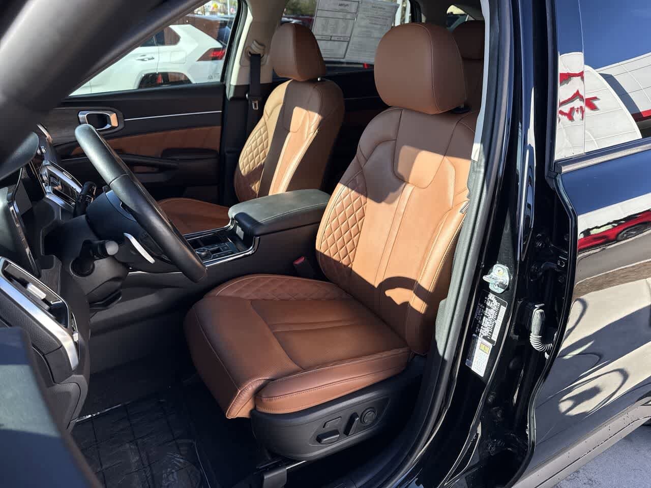 Thumbnail: 2023 Kia Sorento - 11