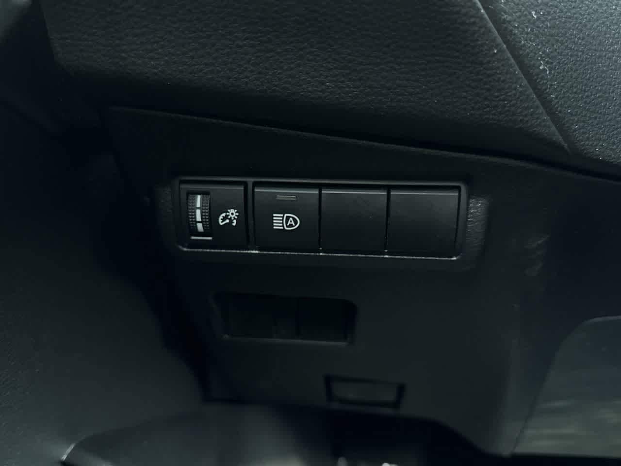 Thumbnail: 2023 Toyota Corolla Cross - 21