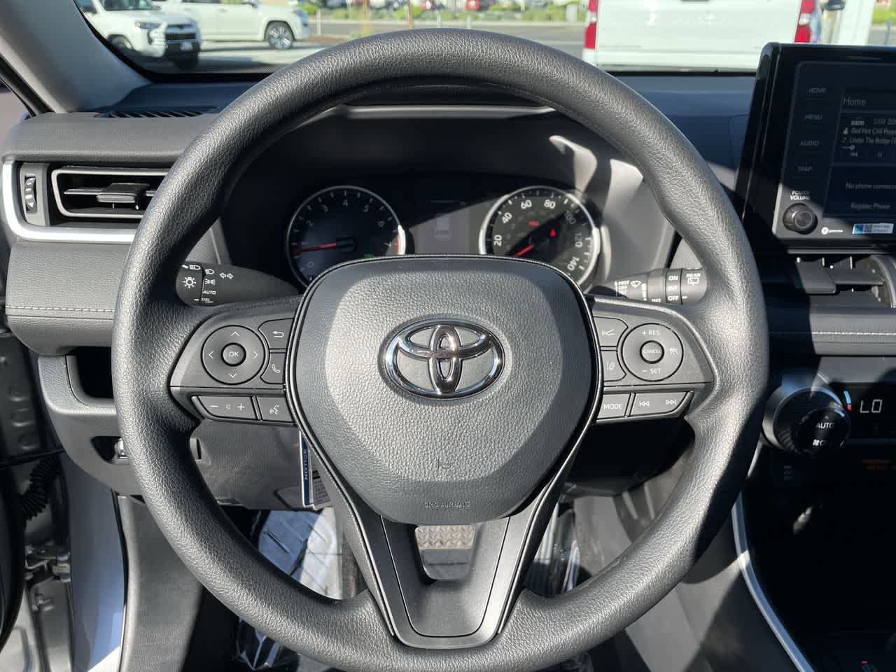 Thumbnail: 2022 Toyota RAV4 - 19