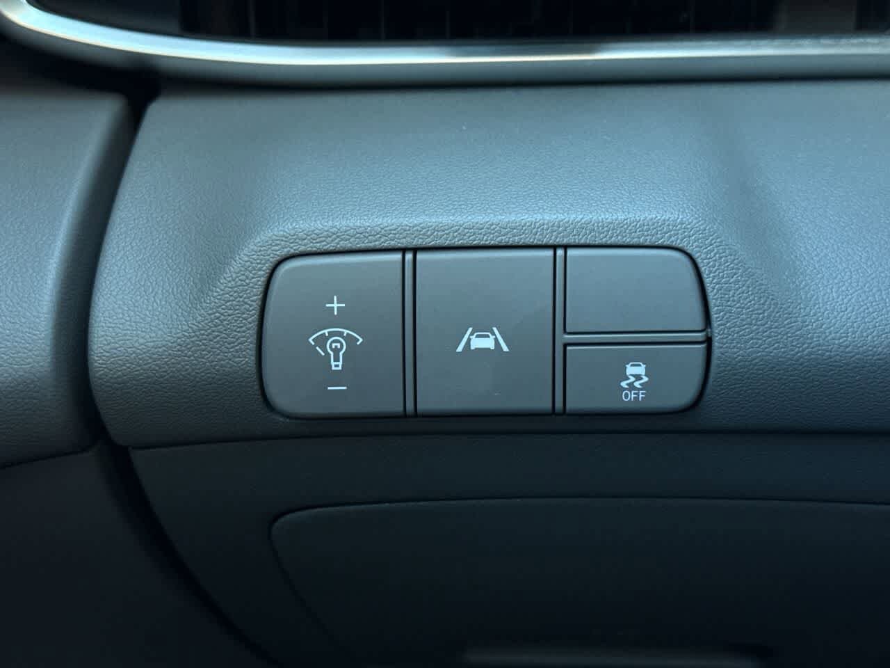 Thumbnail: 2023 Hyundai Elantra - 21