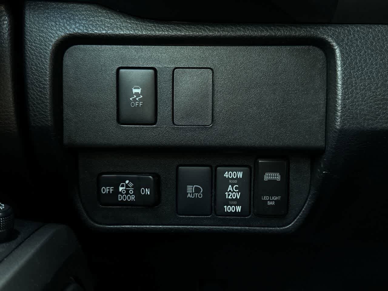 Thumbnail: 2022 Toyota Tacoma - 21