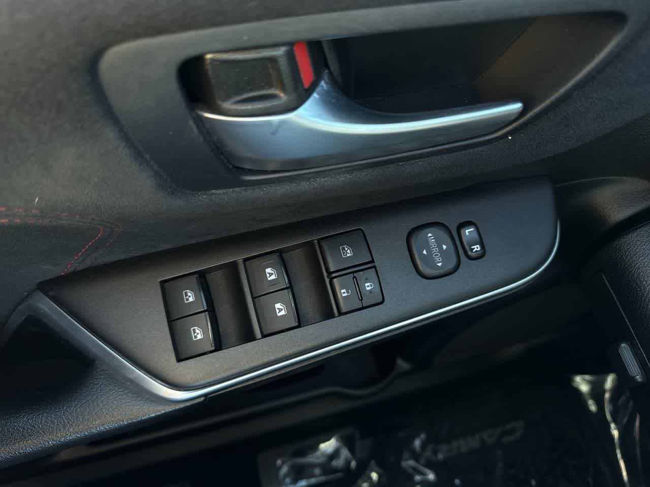 Thumbnail: 2015 Toyota Camry - 22