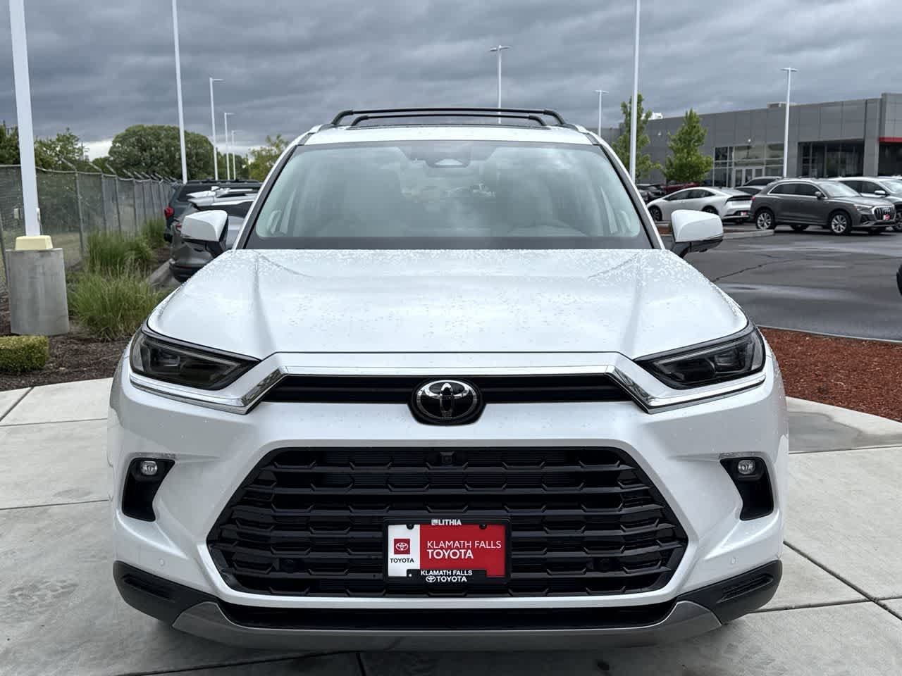 Thumbnail: 2026 Toyota Grand Highlander - 3