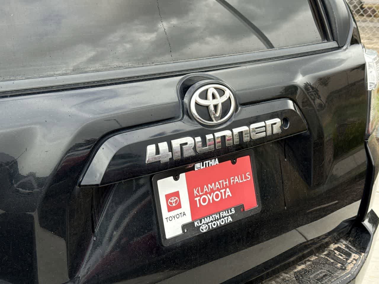 Thumbnail: 2016 Toyota 4Runner - 9
