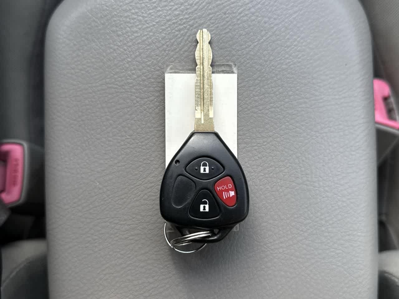 Thumbnail: 2010 Toyota RAV4 - 23