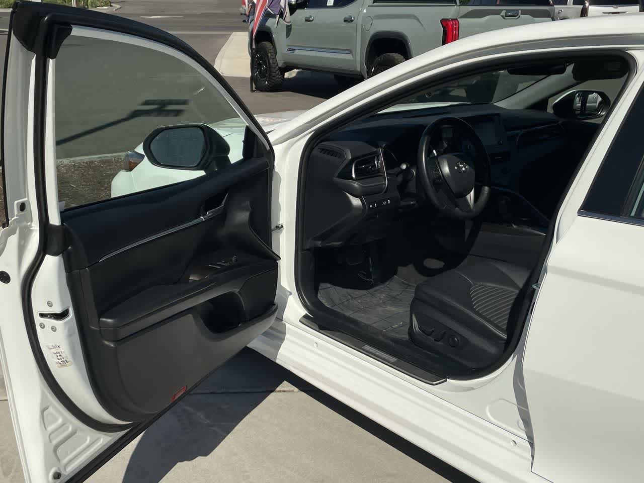 2023 Toyota Camry SE 10