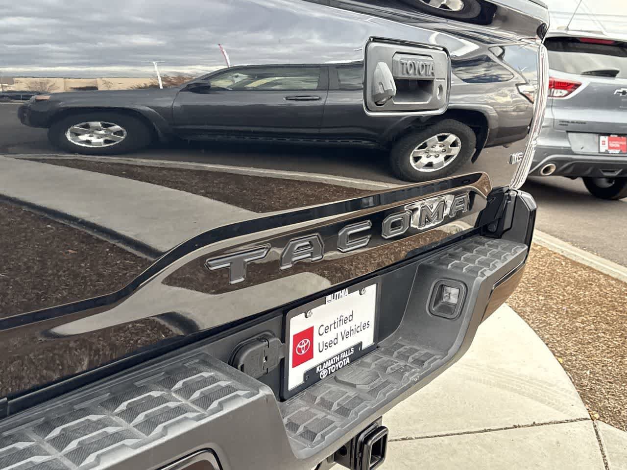 Thumbnail: 2021 Toyota Tacoma - 9