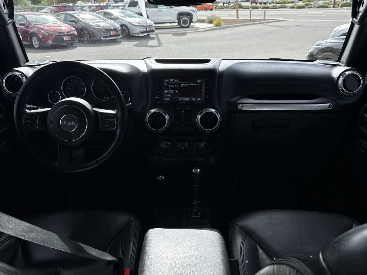 Thumbnail: 2015 Jeep Wrangler - 15