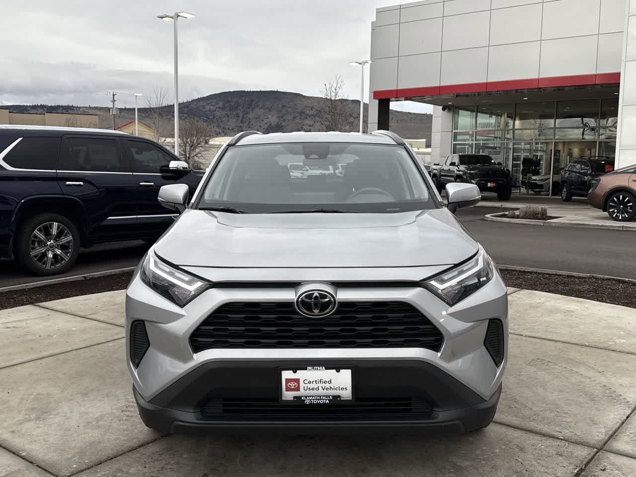 Thumbnail: 2022 Toyota RAV4 - 3