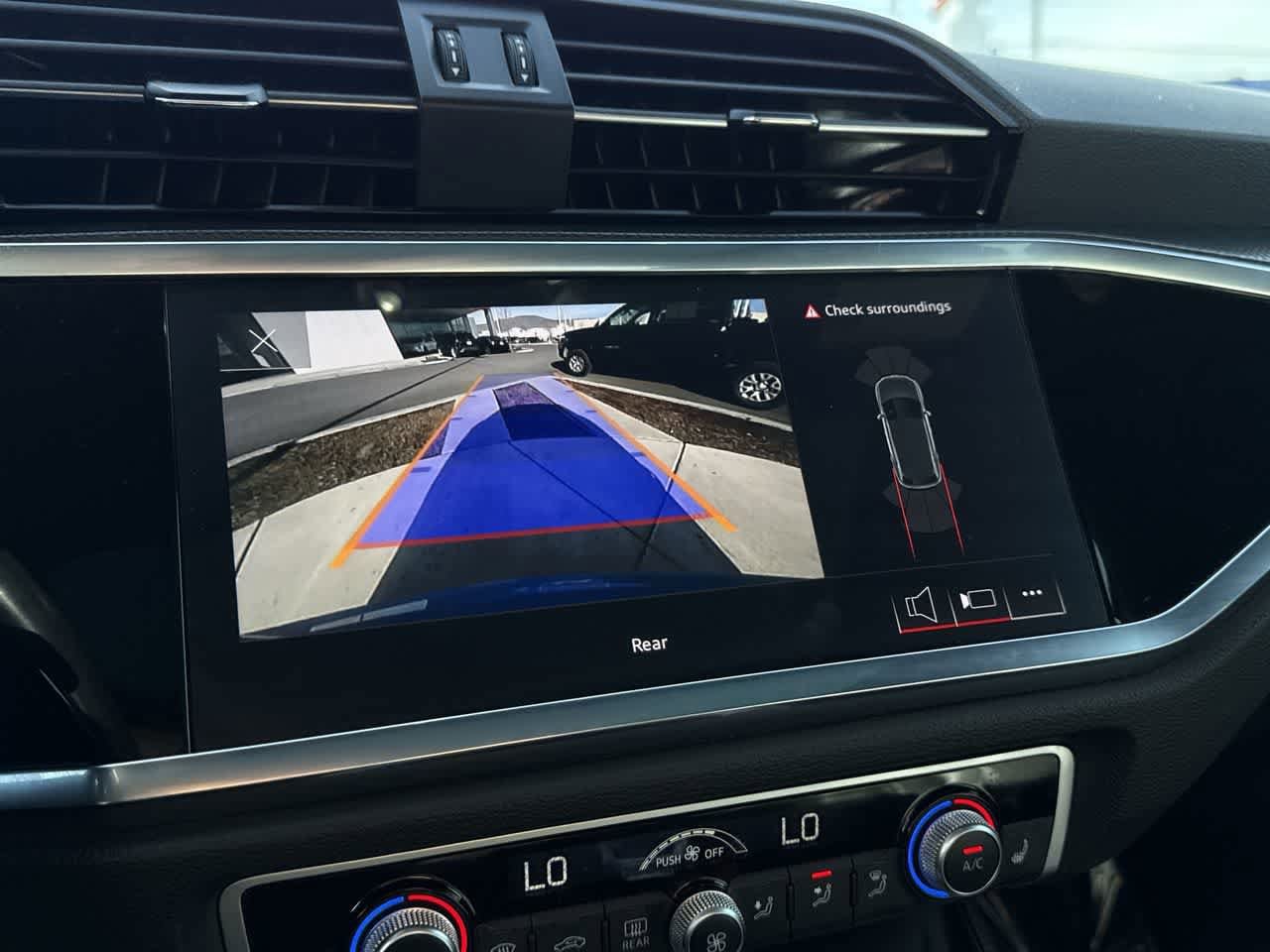 Thumbnail: 2023 Audi Q3 - 19