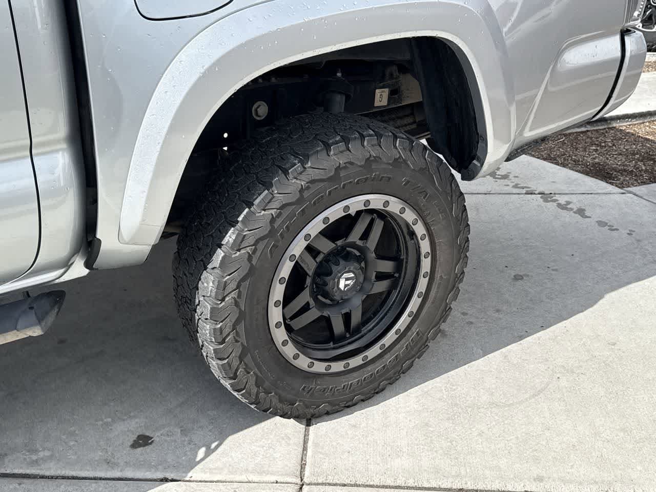 Thumbnail: 2022 Toyota Tacoma - 8