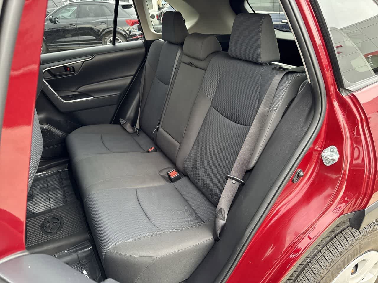 Thumbnail: 2020 Toyota RAV4 - 12