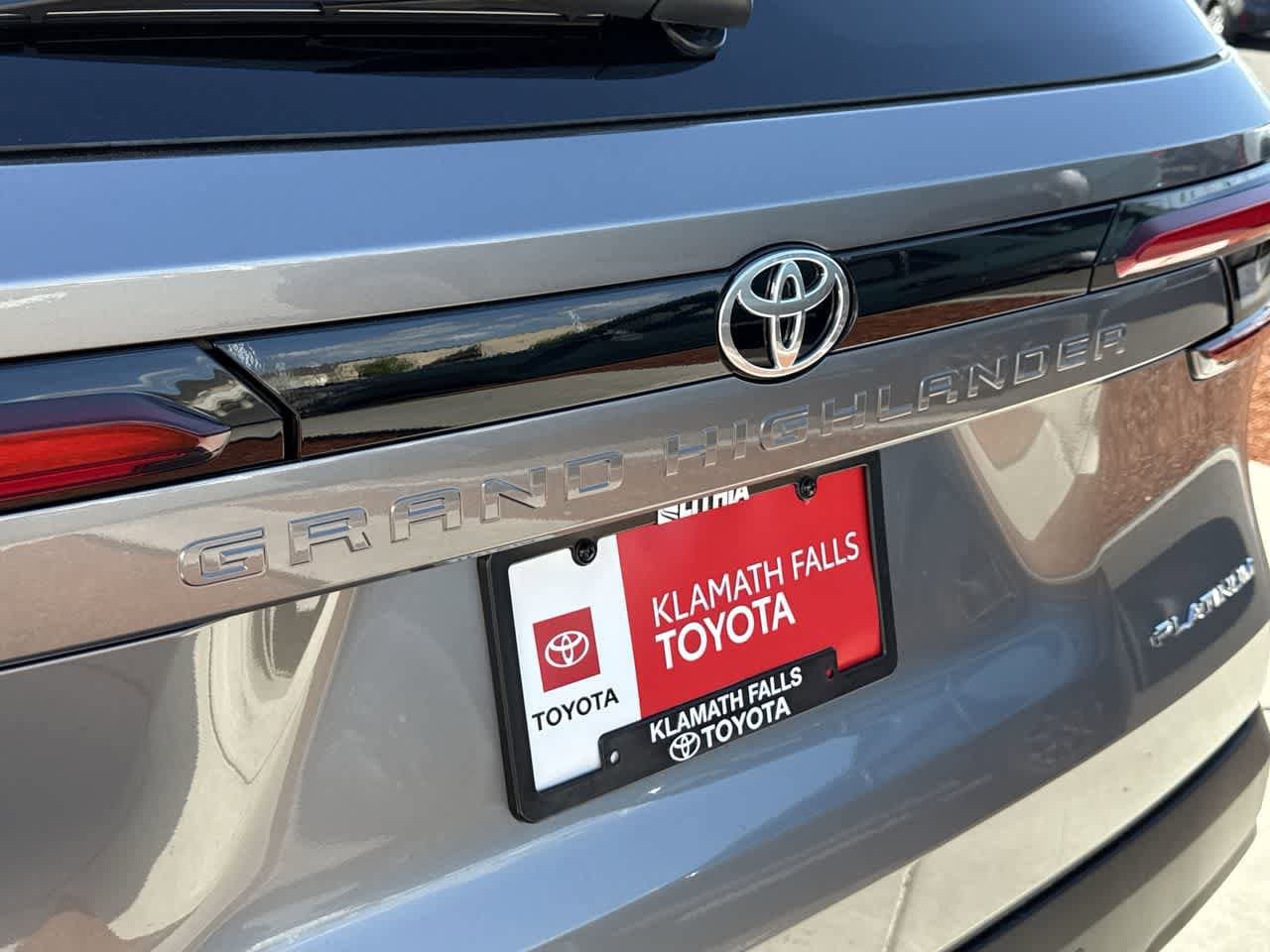Thumbnail: 2026 Toyota Grand Highlander - 9