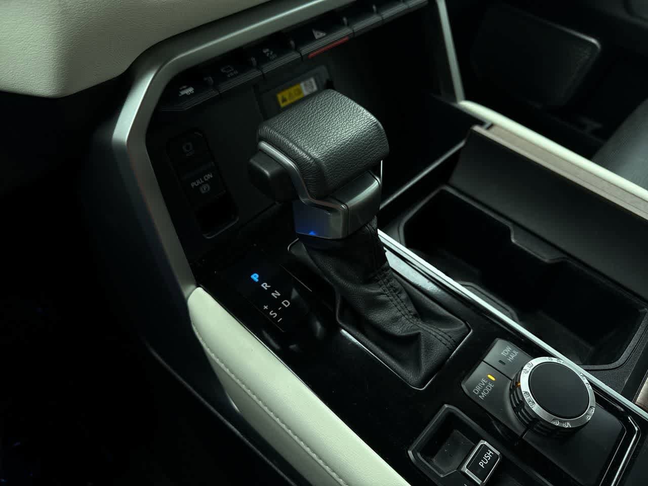 Thumbnail: 2023 Toyota Sequoia - 21