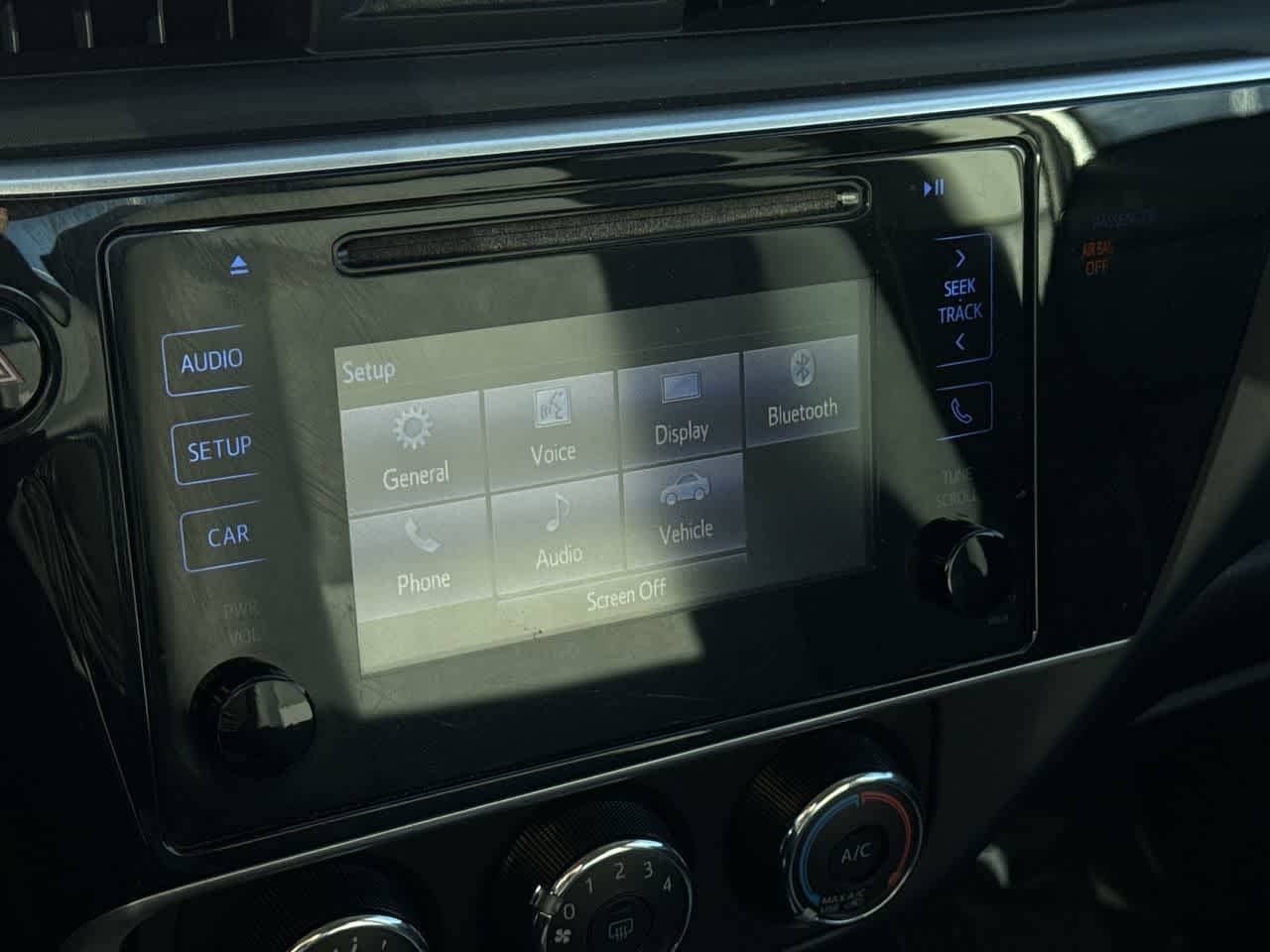 Thumbnail: 2018 Toyota Corolla - 18