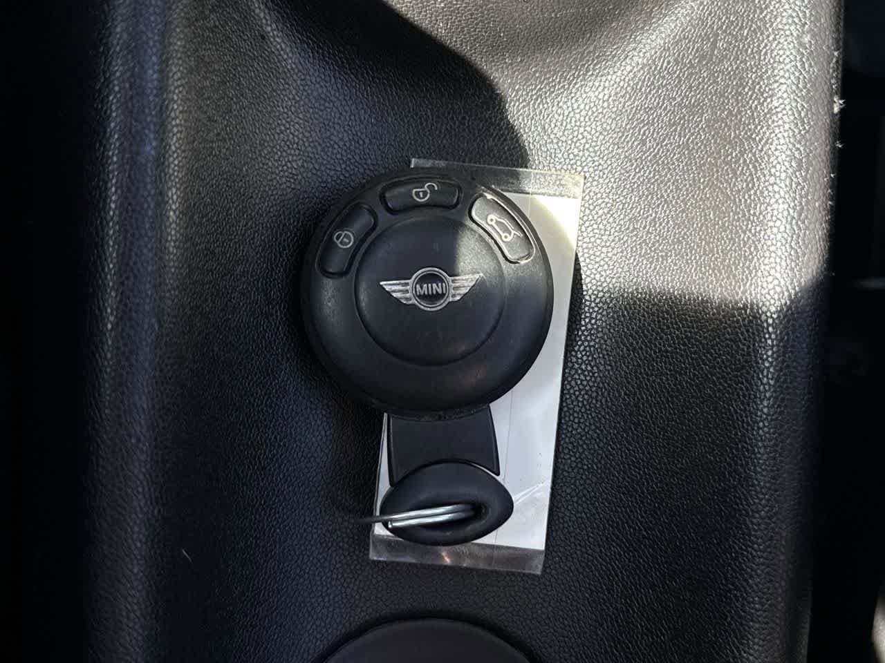 Thumbnail: 2013 MINI Cooper Hardtop - 21