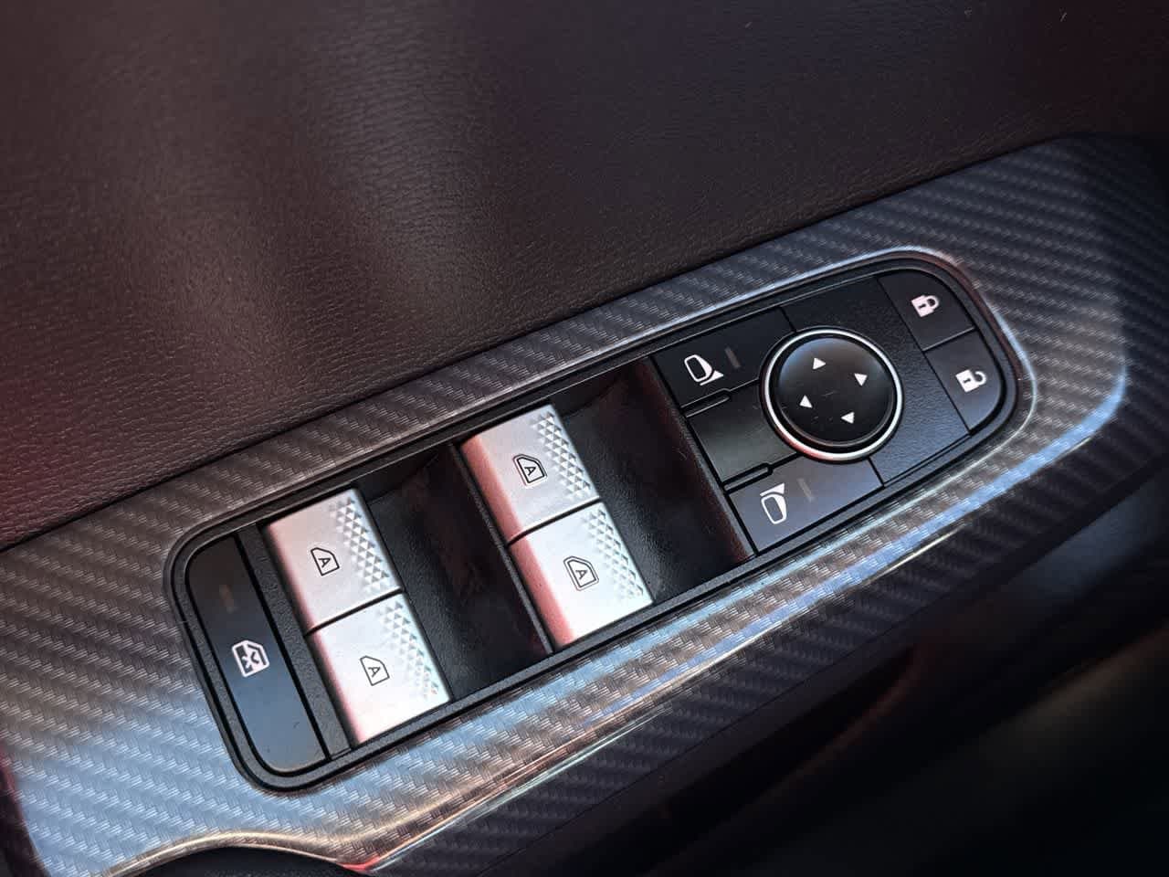 Thumbnail: 2022 Mitsubishi Outlander - 22