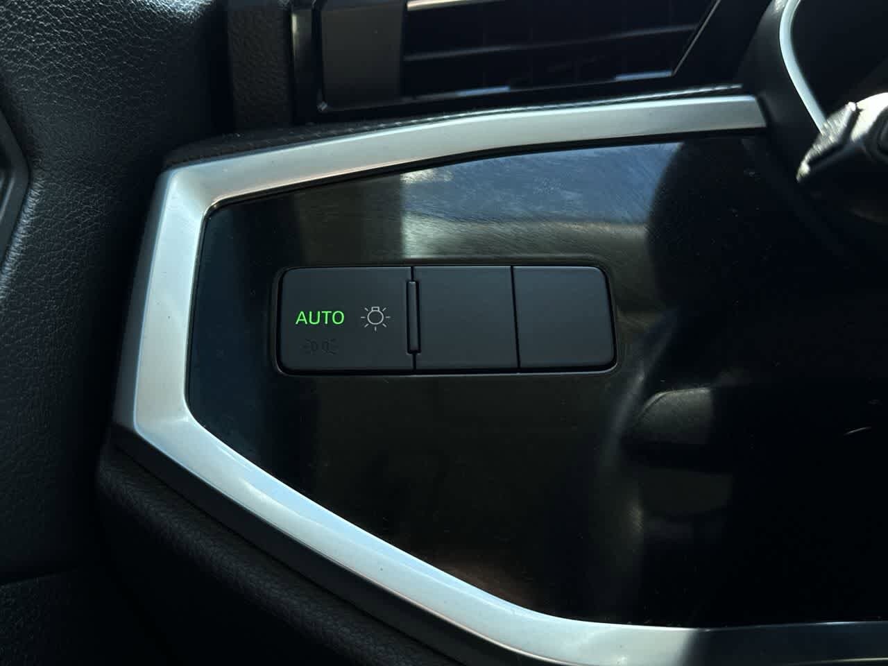 Thumbnail: 2021 Audi Q3 - 21