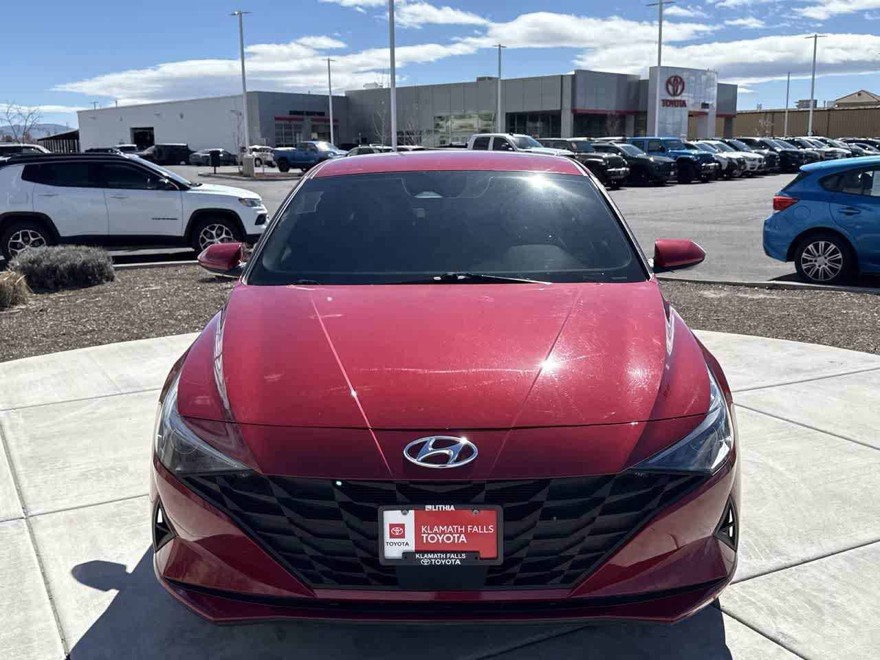 Thumbnail: 2023 Hyundai Elantra - 3