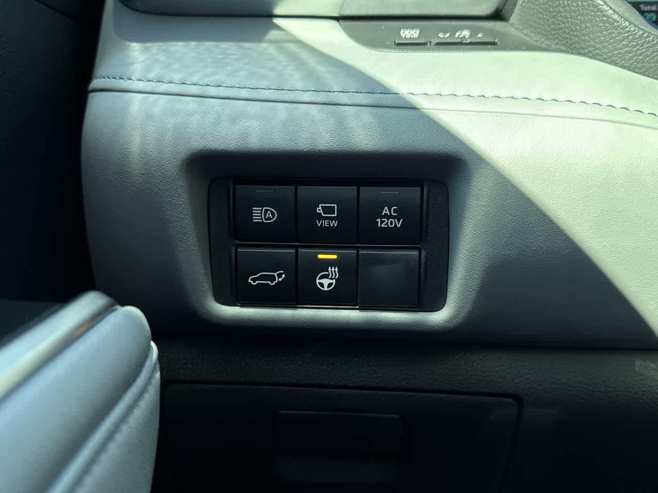 Thumbnail: 2024 Toyota Highlander - 22