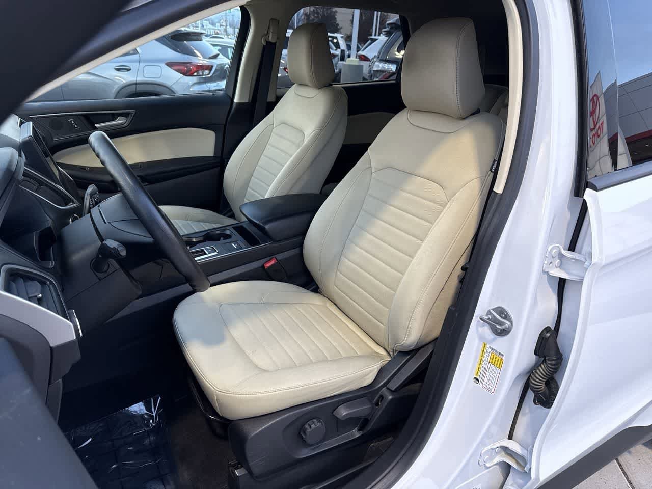 Thumbnail: 2022 Ford Edge - 11