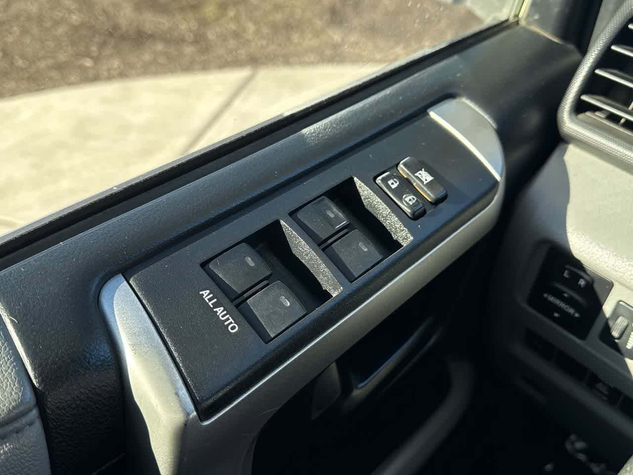 Thumbnail: 2012 Toyota 4Runner - 21