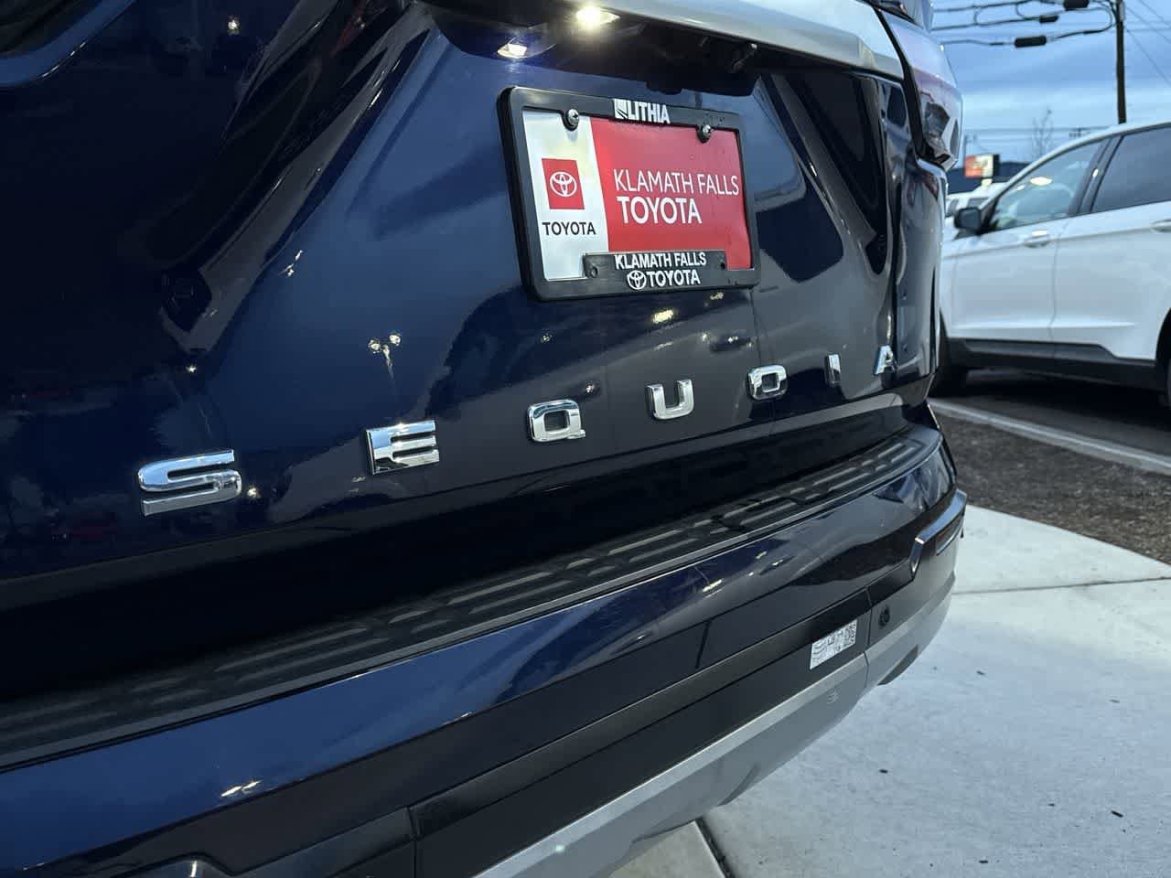 Thumbnail: 2023 Toyota Sequoia - 9