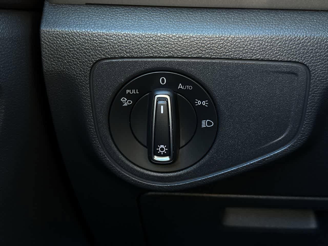 Thumbnail: 2020 Volkswagen Atlas - 21