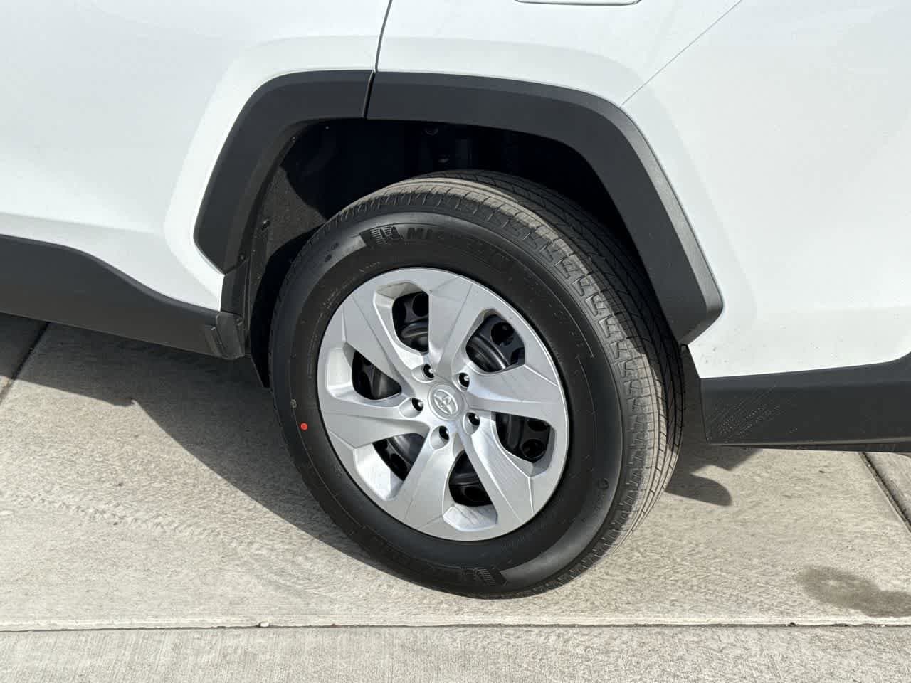 Thumbnail: 2025 Toyota RAV4 - 8