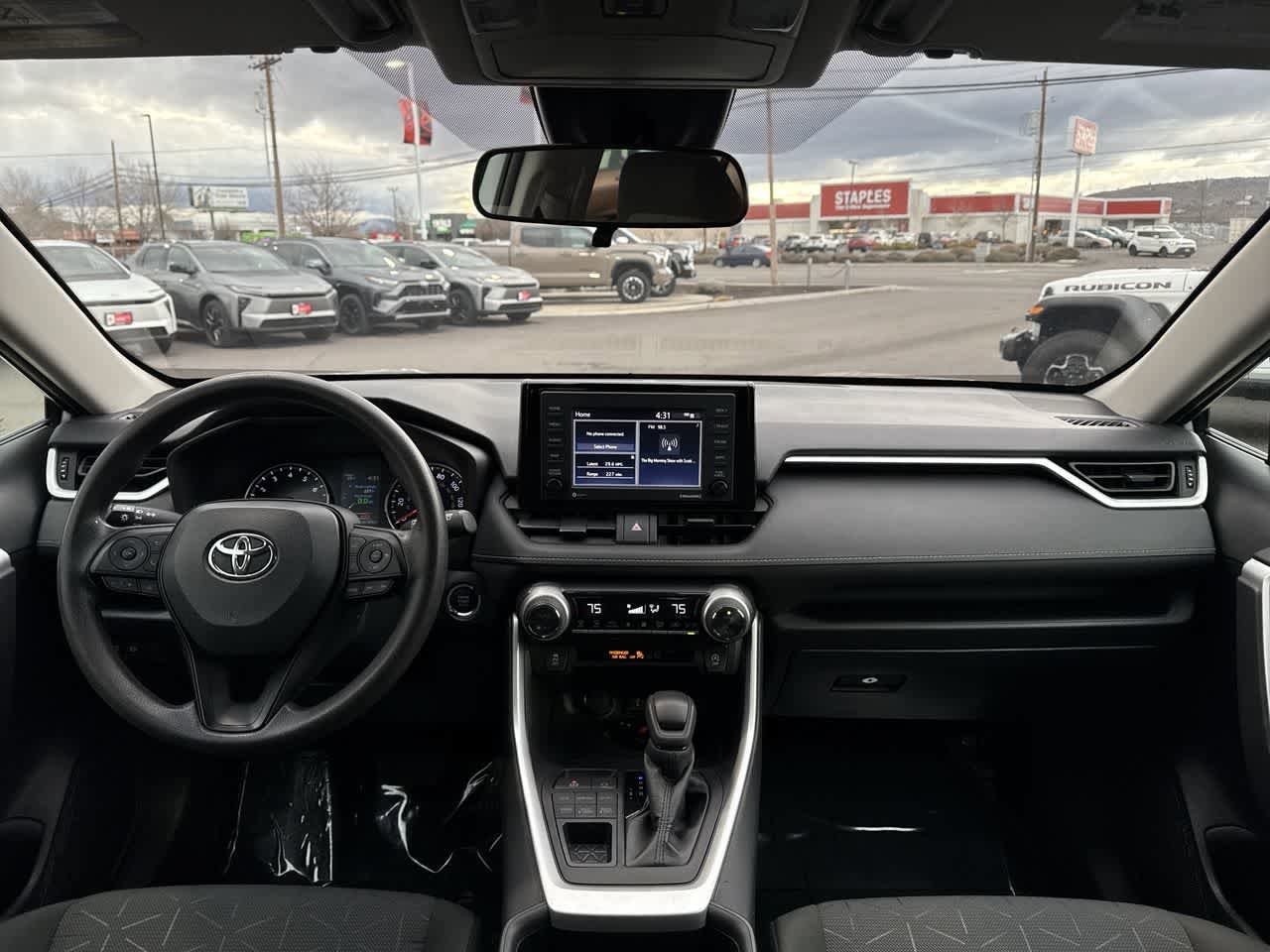 Thumbnail: 2022 Toyota RAV4 - 15