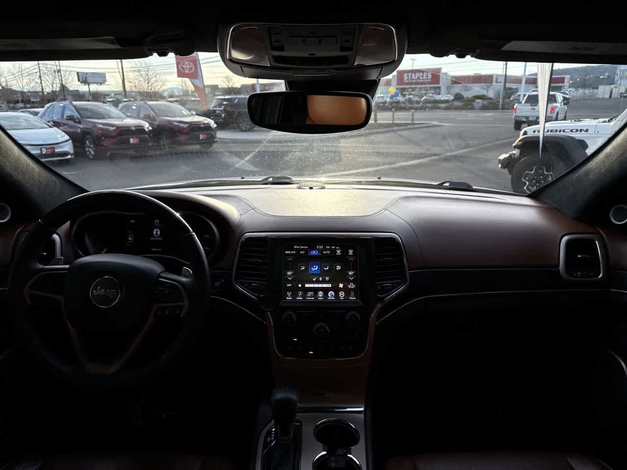 Thumbnail: 2017 Jeep Grand Cherokee - 15