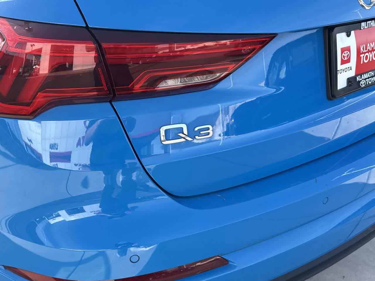 Thumbnail: 2023 Audi Q3 - 9