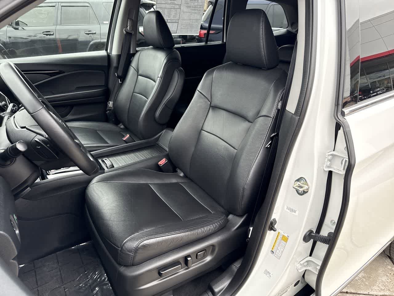 Thumbnail: 2020 Honda Pilot - 11