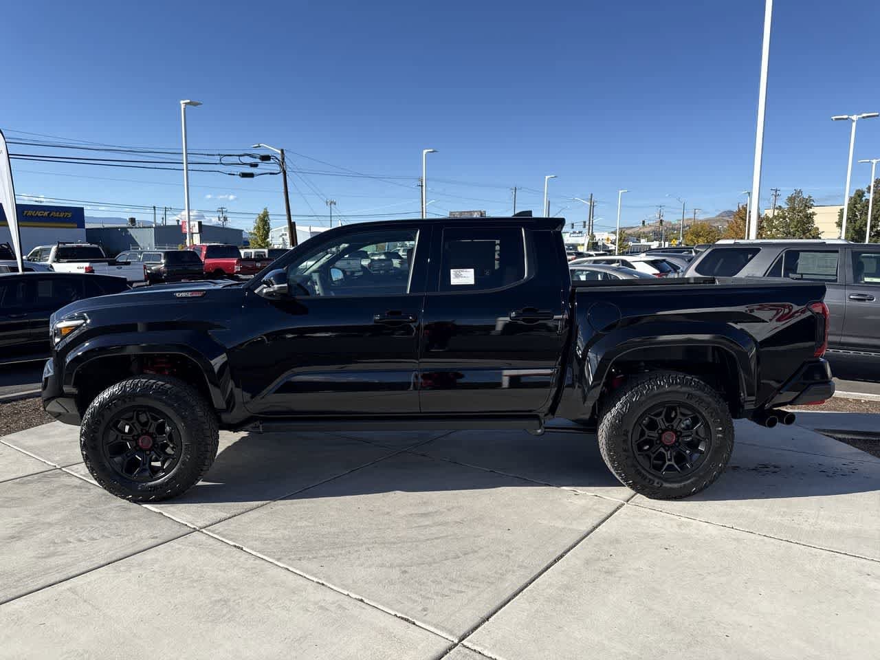 Thumbnail: 2025 Toyota Tacoma - 2