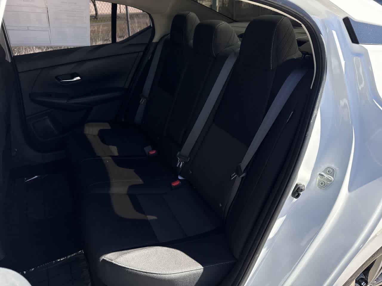 Thumbnail: 2022 Nissan Sentra - 12