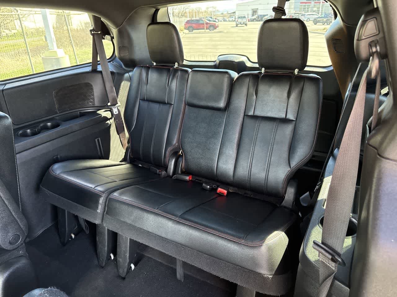 Thumbnail: 2019 Dodge Grand Caravan - 14