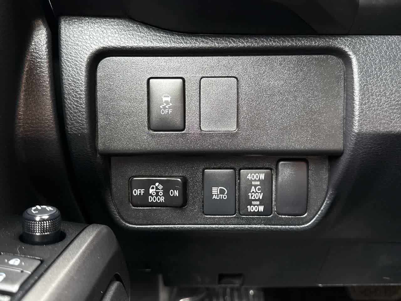 Thumbnail: 2023 Toyota Tacoma - 21