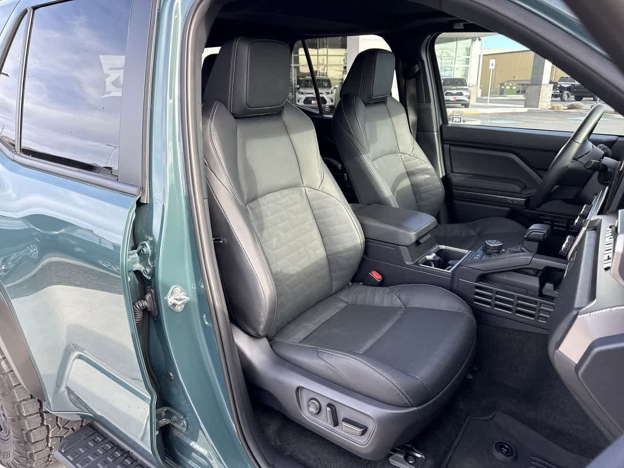 Thumbnail: 2025 Toyota 4Runner - 13