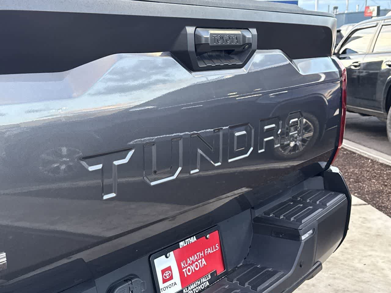 Thumbnail: 2024 Toyota Tundra - 9